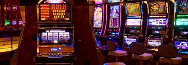 Variety of entertainment options on phlove including sports and casino games